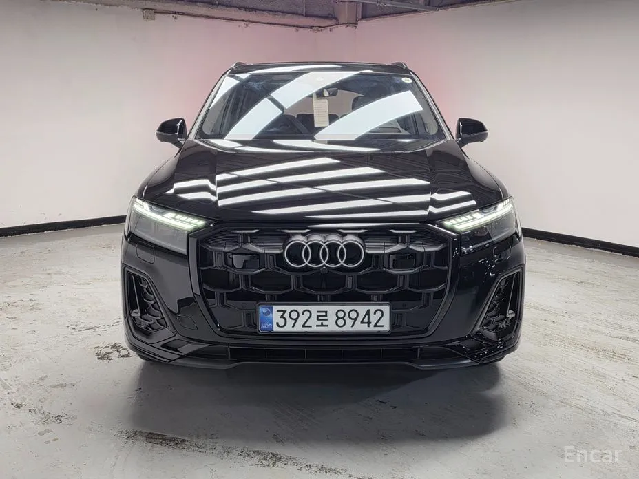 Фото 3 - Audi Q7