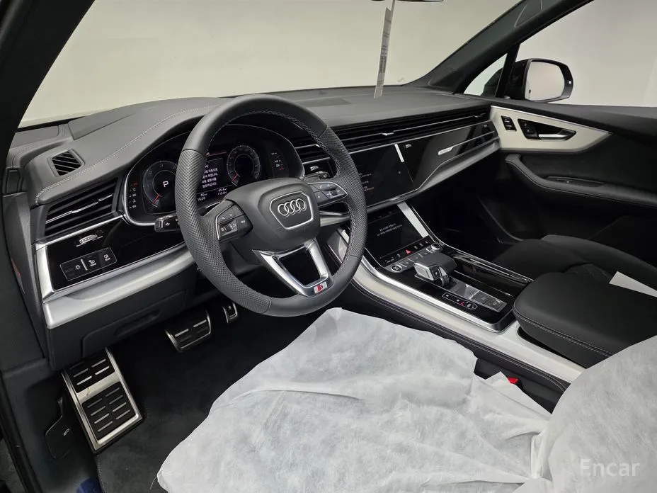 Фото 9 - Audi Q7