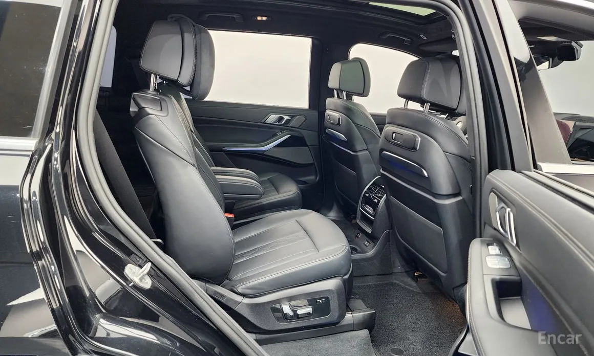 Фото 12 - BMW X7