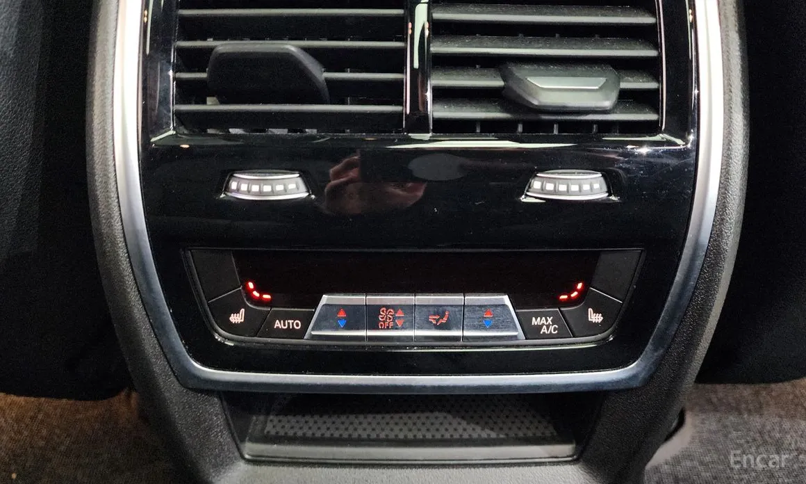 Фото 19 - BMW X7