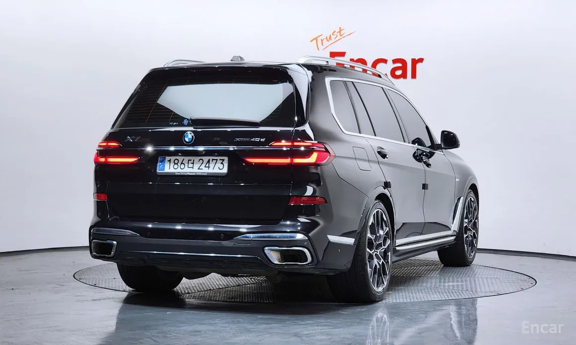 Фото 2 - BMW X7