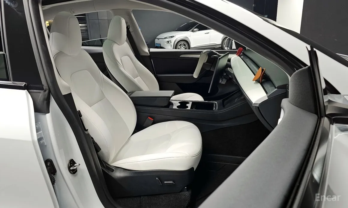 Фото 10 - Tesla Model Y