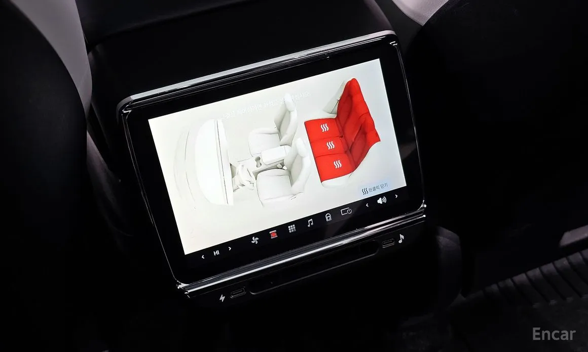 Фото 19 - Tesla Model Y