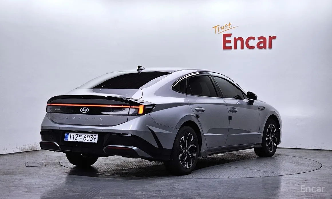 Фото 2 - Hyundai Sonata