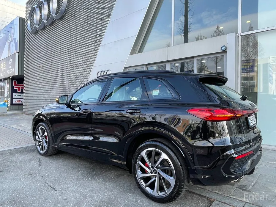 Фото 4 - Audi Q5