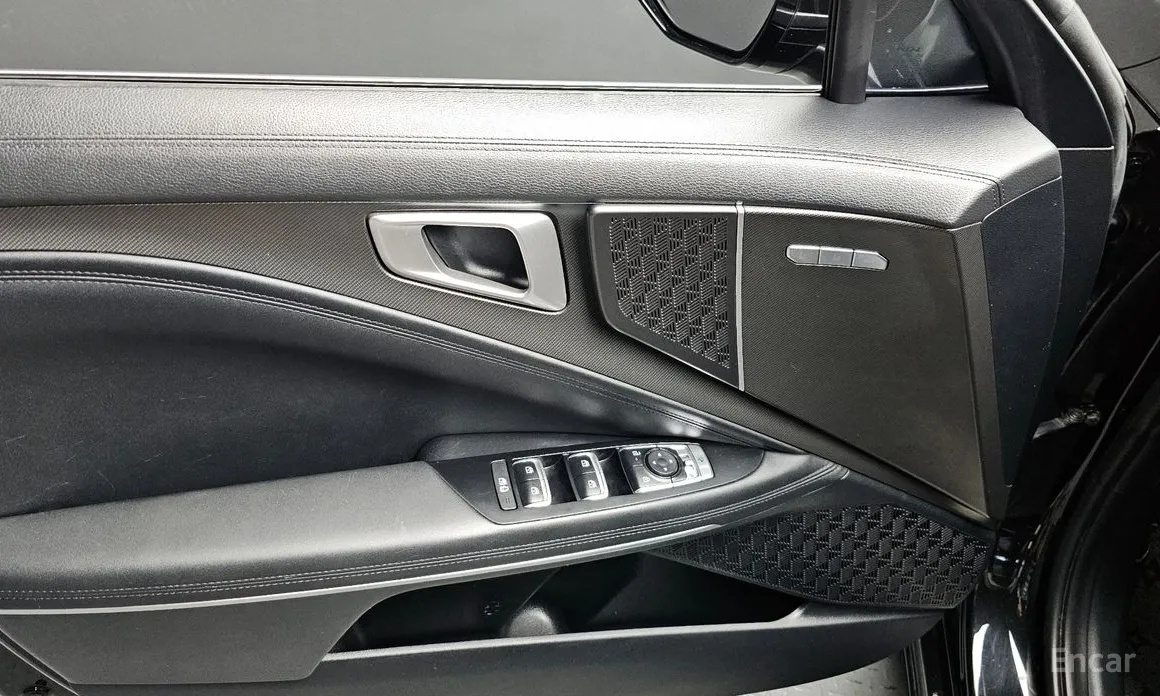 Фото 17 - Kia K8