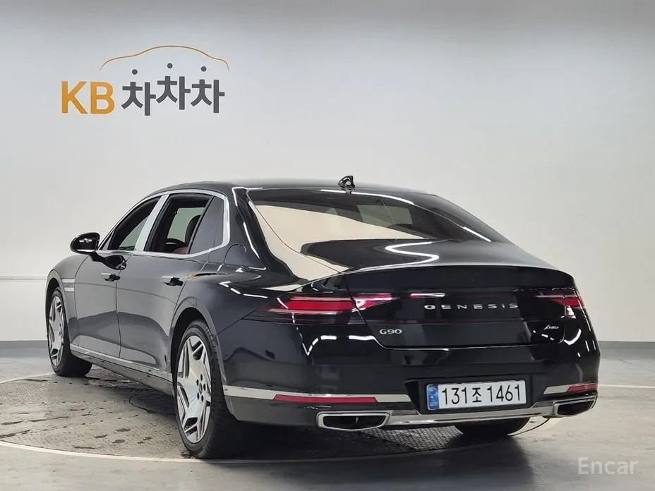 Фото 2 - Genesis G90