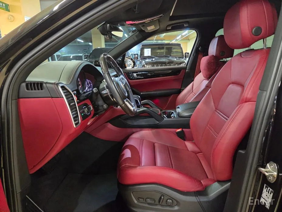 Фото 13 - Porsche Cayenne