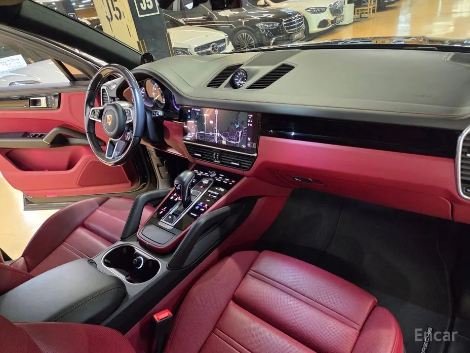 Фото 16 - Porsche Cayenne