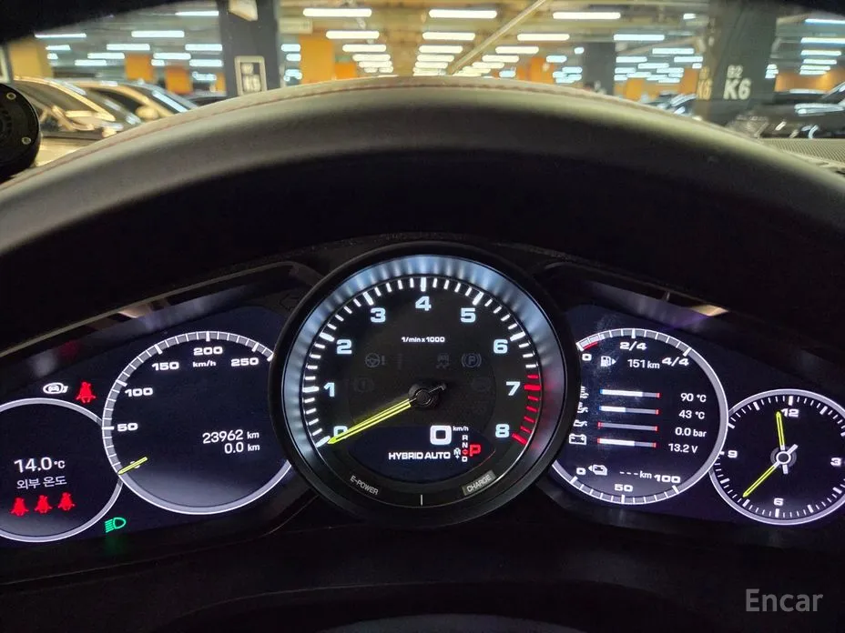 Фото 8 - Porsche Cayenne