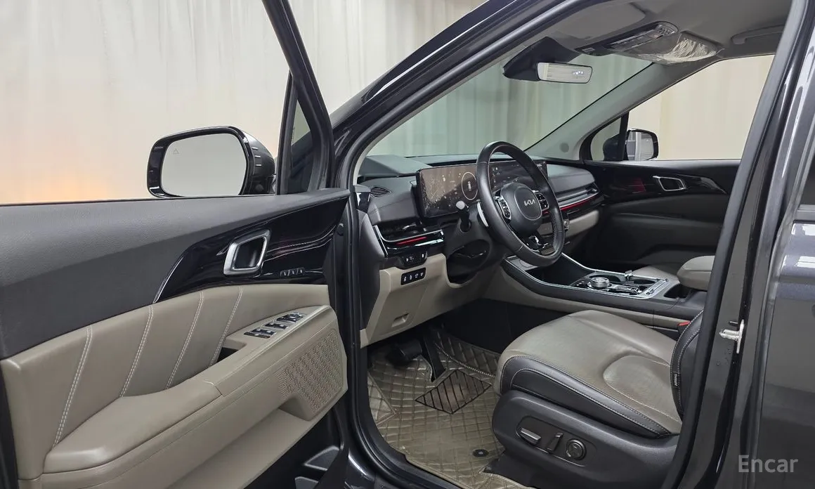 Фото 10 - Kia Carnival