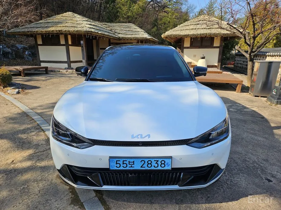 Фото 2 - Kia EV6