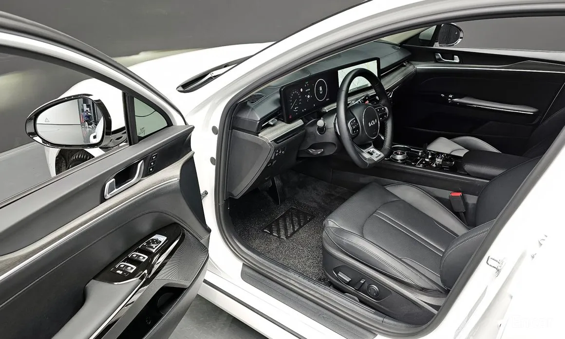 Фото 12 - Kia K5