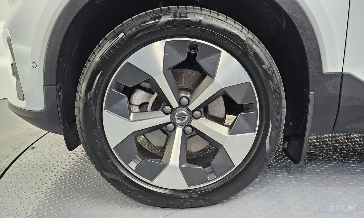 Фото 5 - Volvo XC40