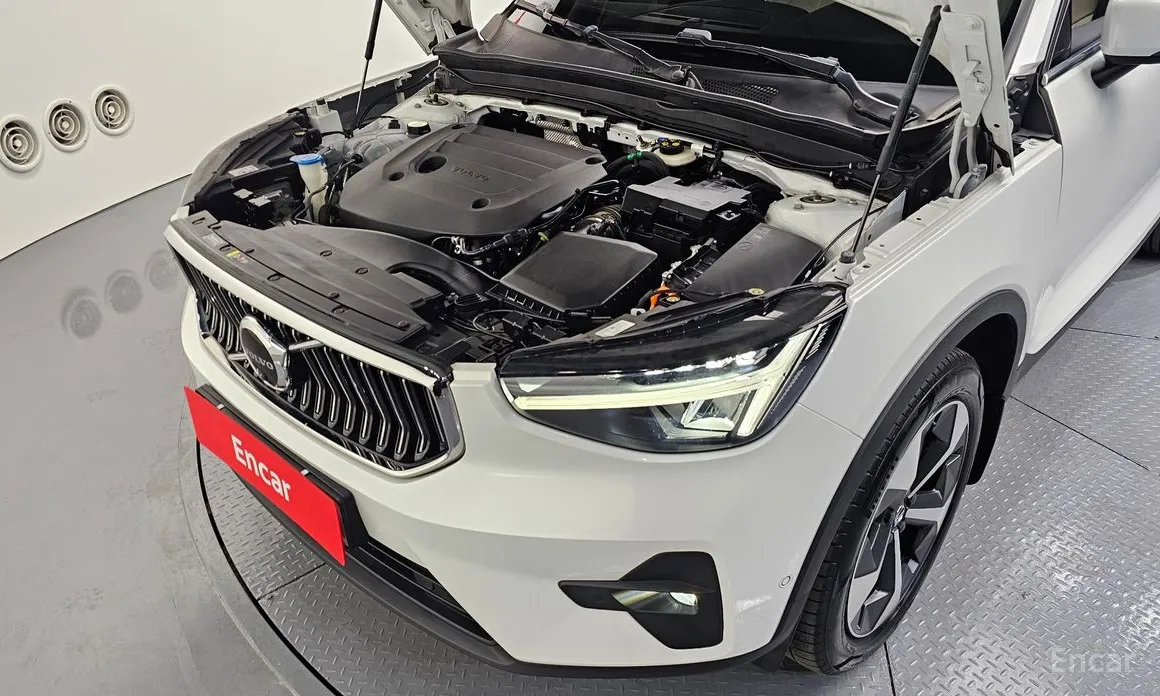 Фото 6 - Volvo XC40