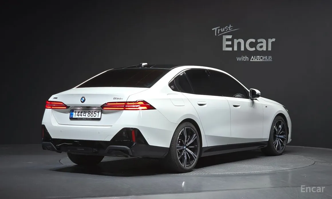 Фото 2 - BMW 5 Series