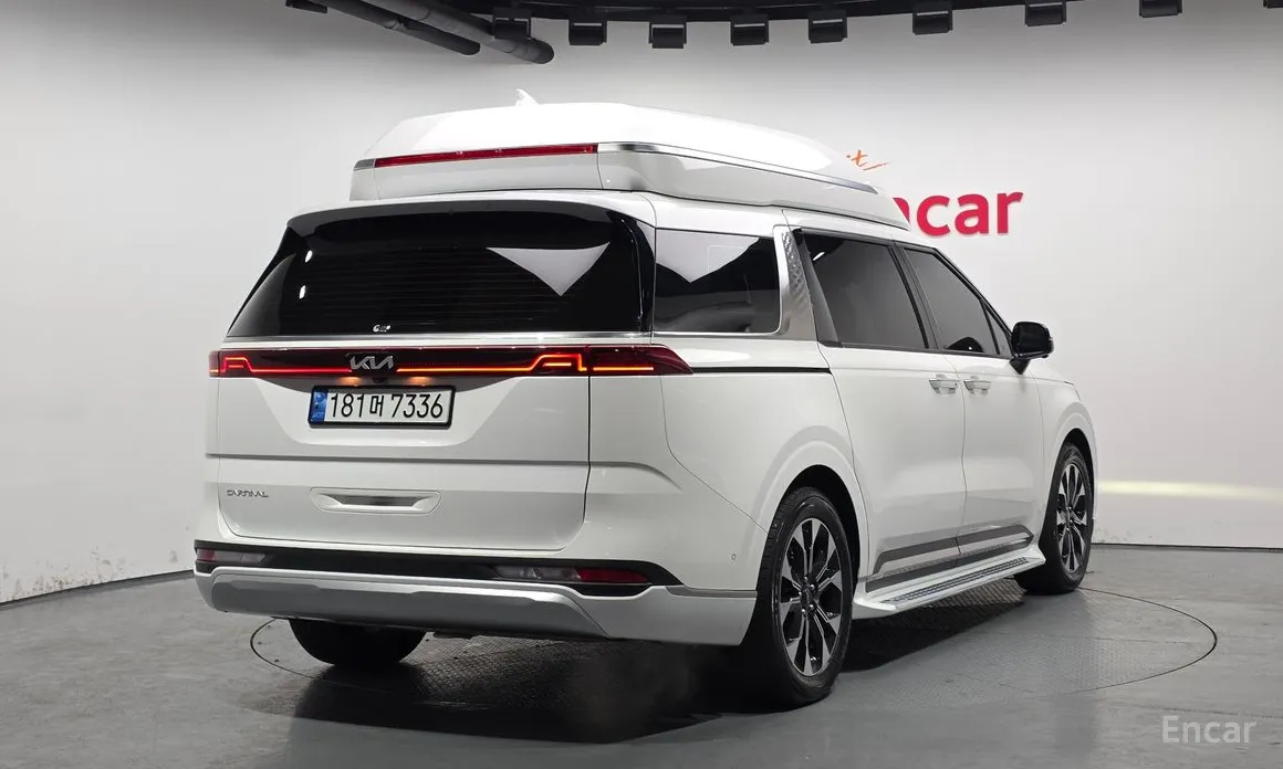 Фото 2 - Kia Carnival