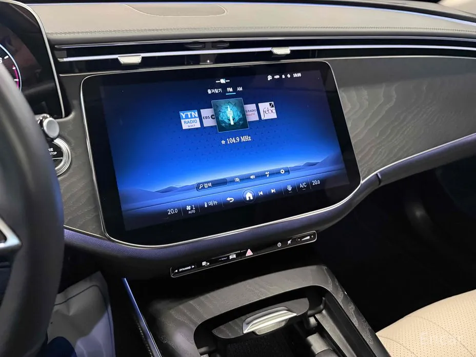 Фото 11 - Mercedes-Benz E-Class