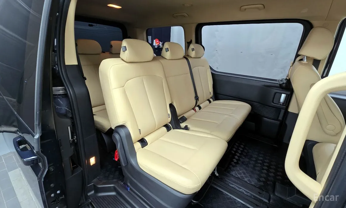 Фото 12 - Hyundai Staria