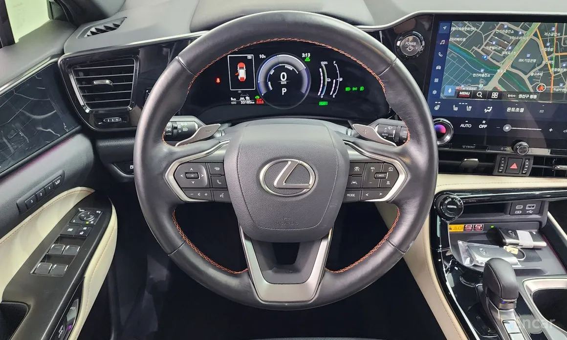 Фото 13 - Lexus NX