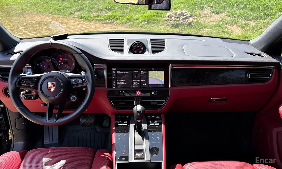 Фото 10 - Porsche Macan