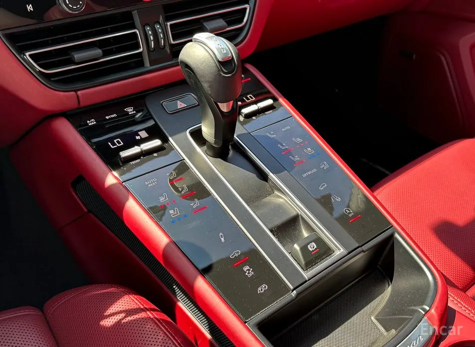 Фото 17 - Porsche Macan