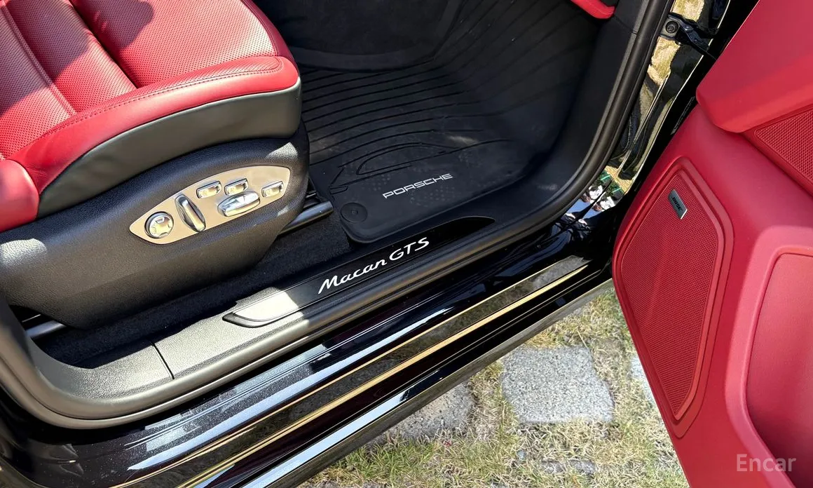 Фото 19 - Porsche Macan