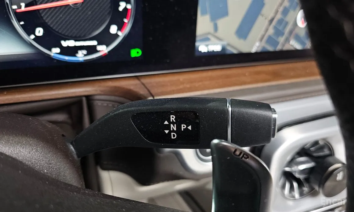 Фото 9 - Mercedes-Benz G-Class