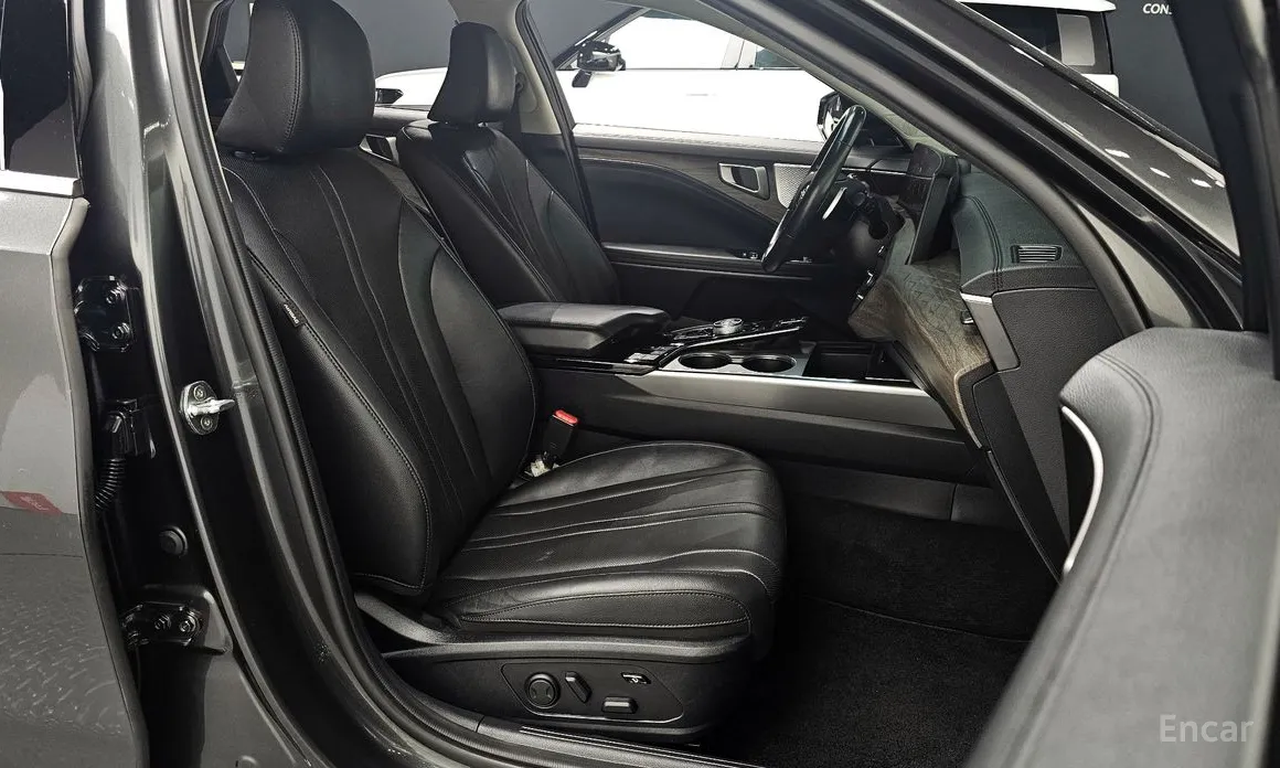 Фото 12 - Kia K8