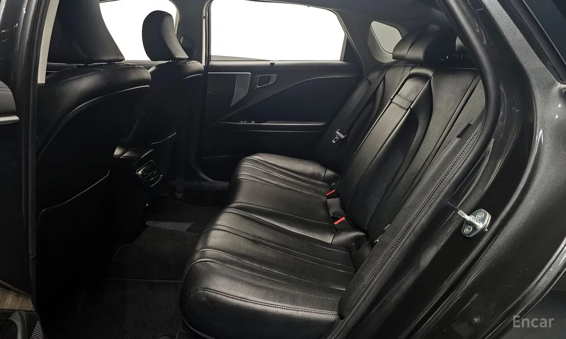 Фото 15 - Kia K8