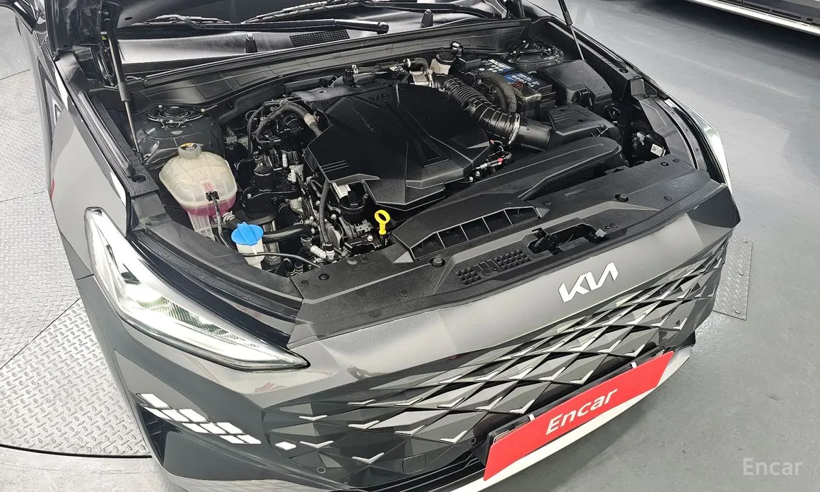 Фото 18 - Kia K8