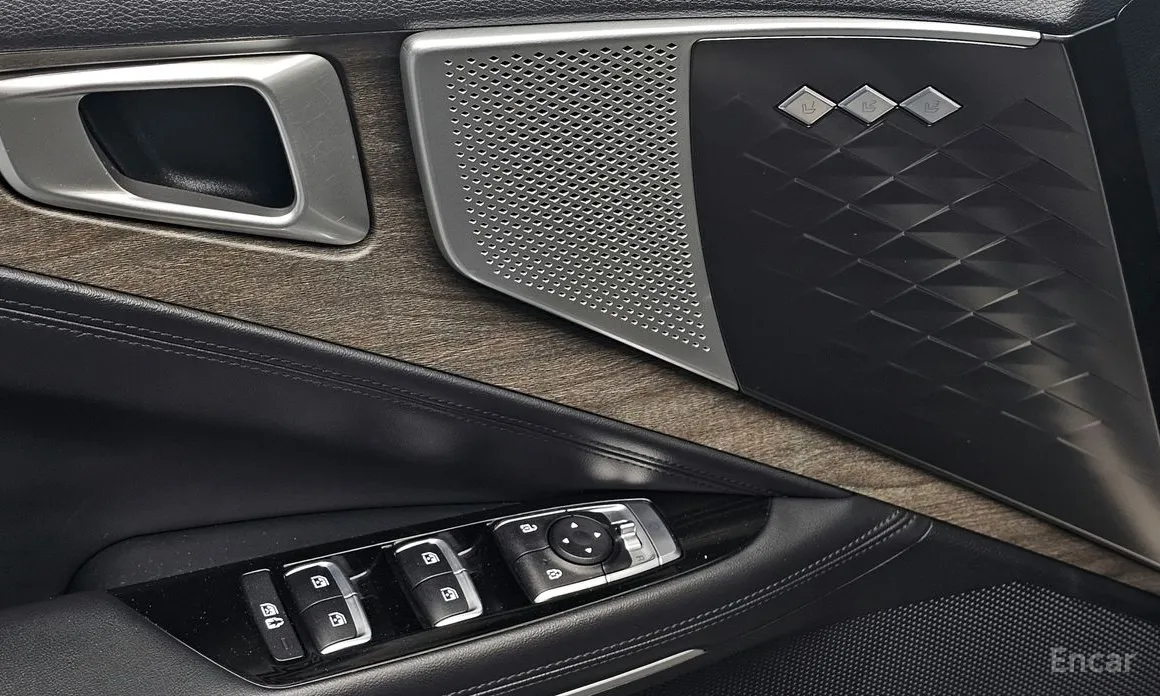 Фото 19 - Kia K8