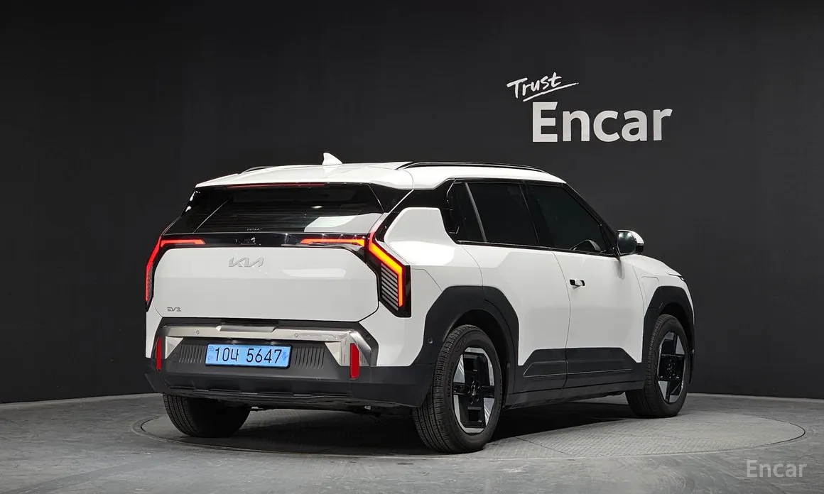 Фото 2 - Kia EV3