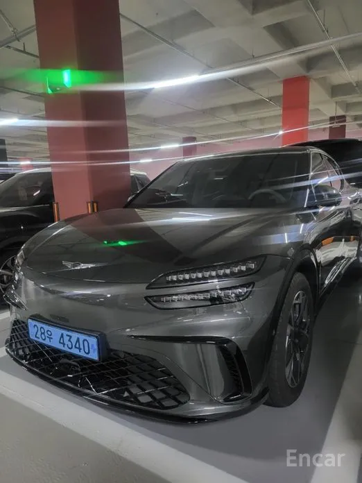 Фото 1 - Genesis GV60