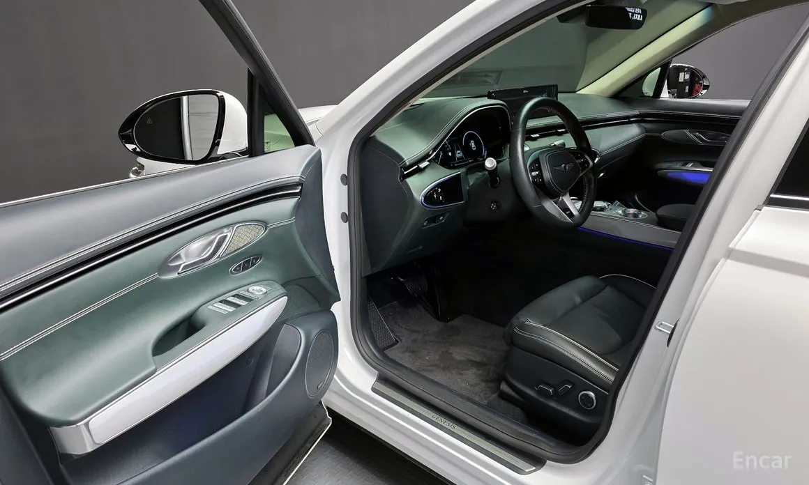 Фото 10 - Genesis GV70