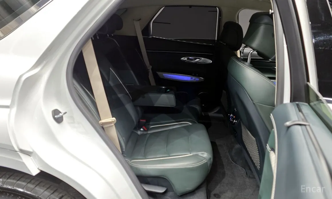 Фото 12 - Genesis GV70