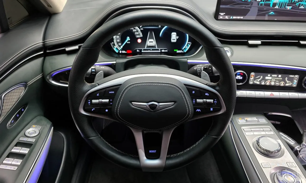 Фото 13 - Genesis GV70