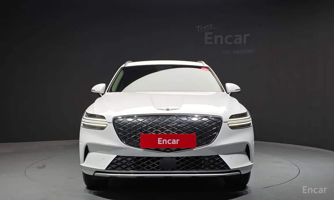 Фото 3 - Genesis GV70