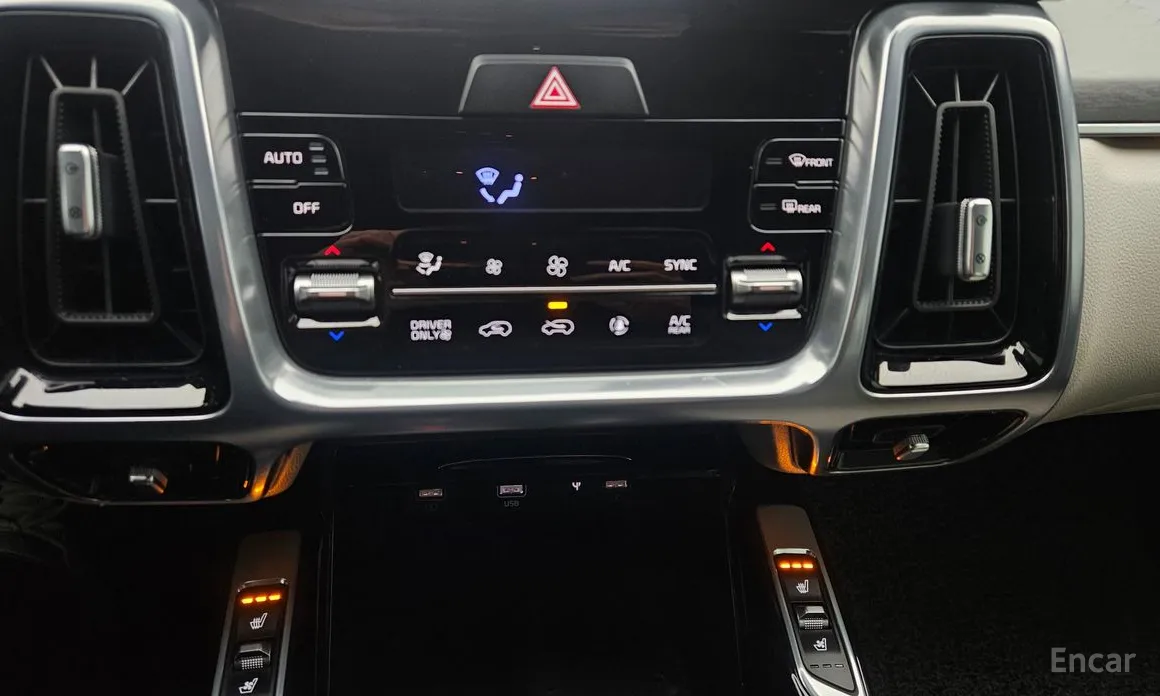 Фото 13 - Kia Sorento