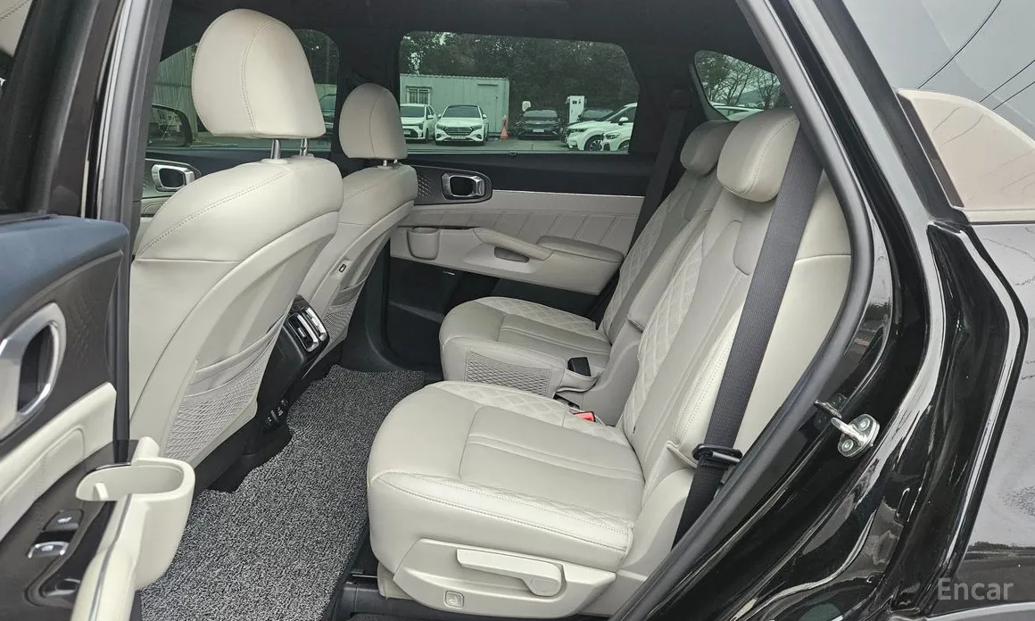 Фото 8 - Kia Sorento