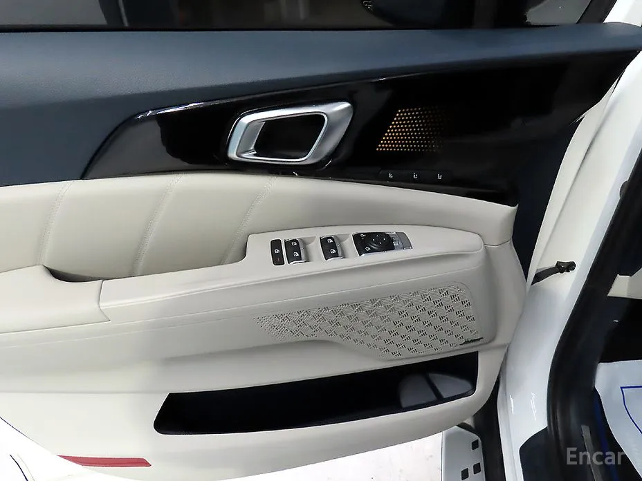 Фото 12 - Kia Carnival