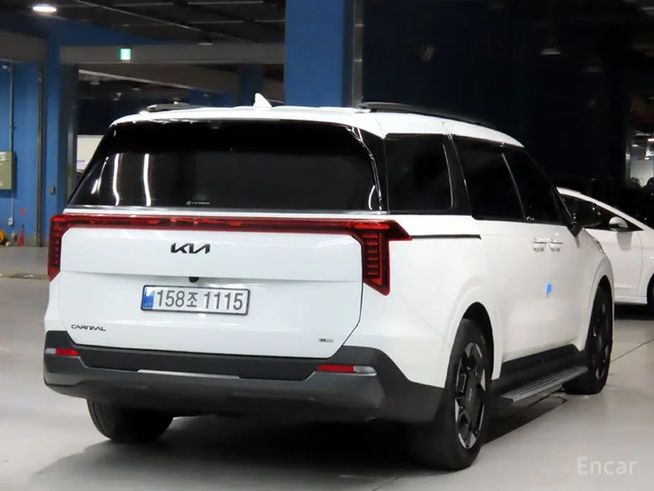 Фото 3 - Kia Carnival