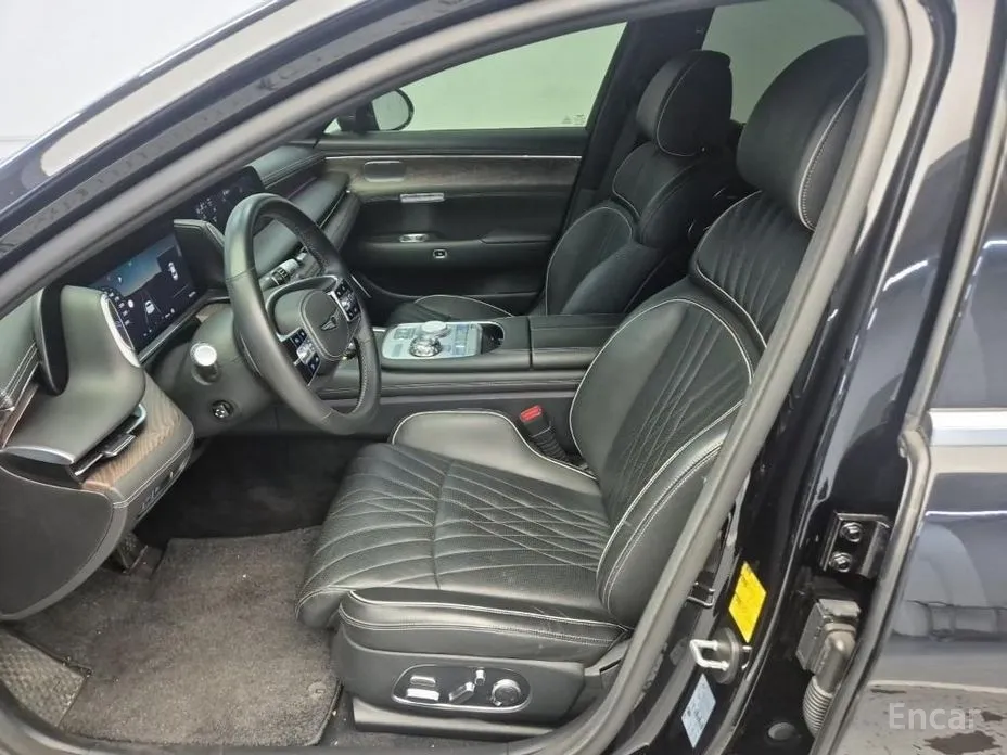 Фото 11 - Genesis G90