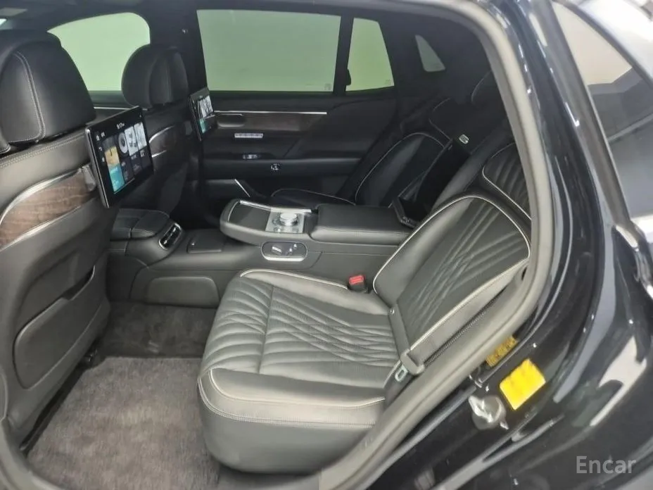 Фото 12 - Genesis G90