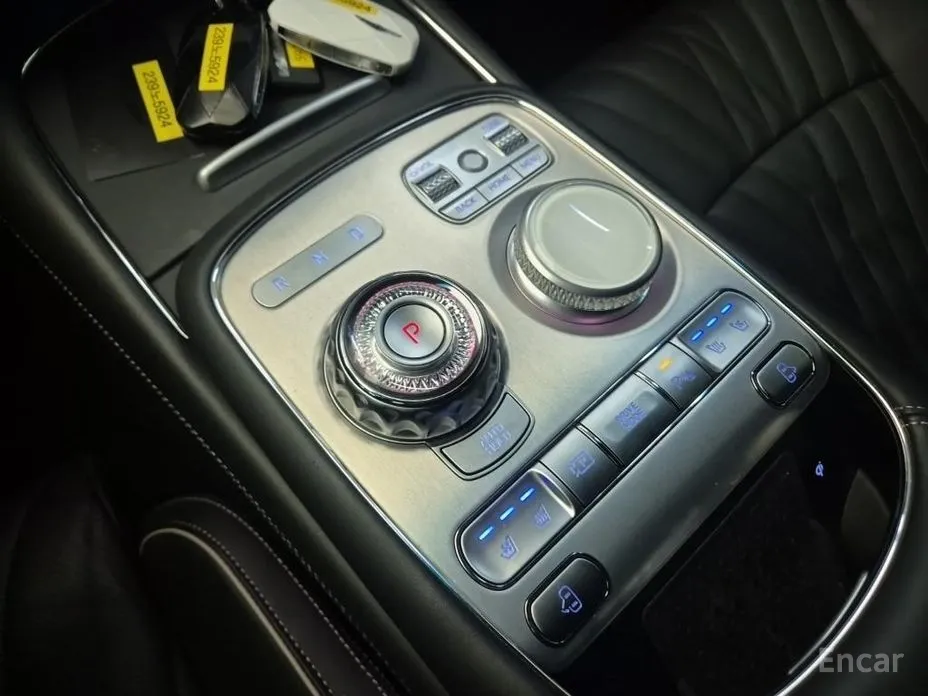 Фото 8 - Genesis G90