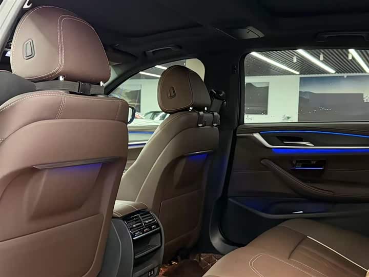 Фото 5 - BMW 5 Series