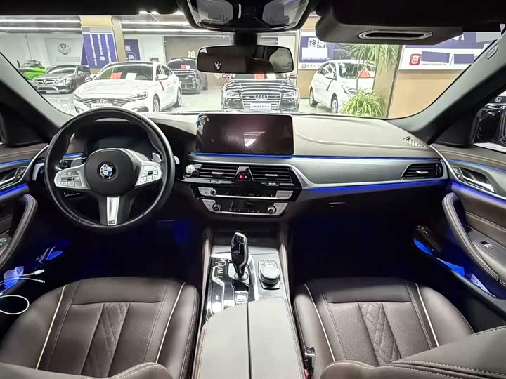 Фото 6 - BMW 5 Series