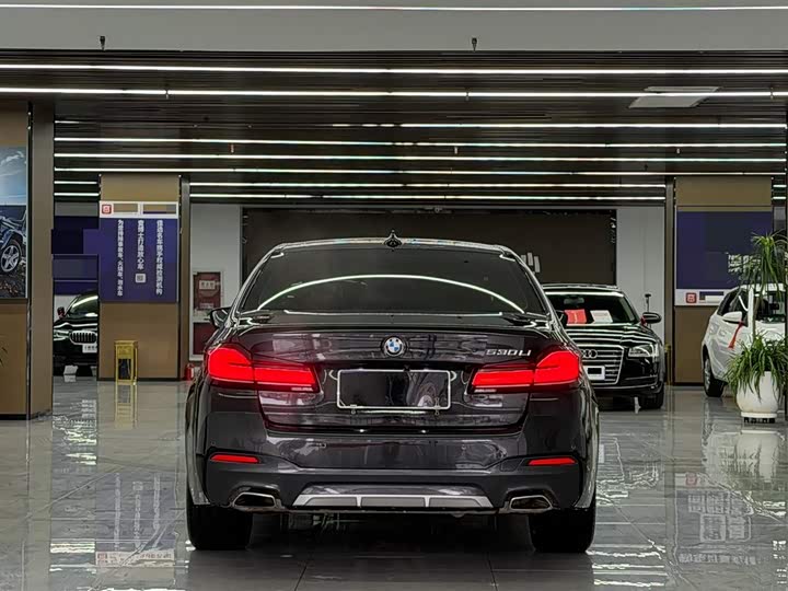 Фото 7 - BMW 5 Series
