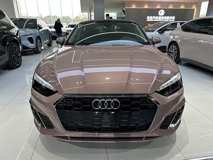 Фото 2 - Audi A5