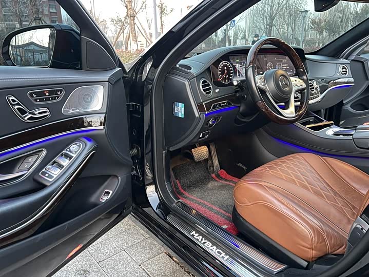 Фото 3 - Mercedes-Benz Maybach S-Class